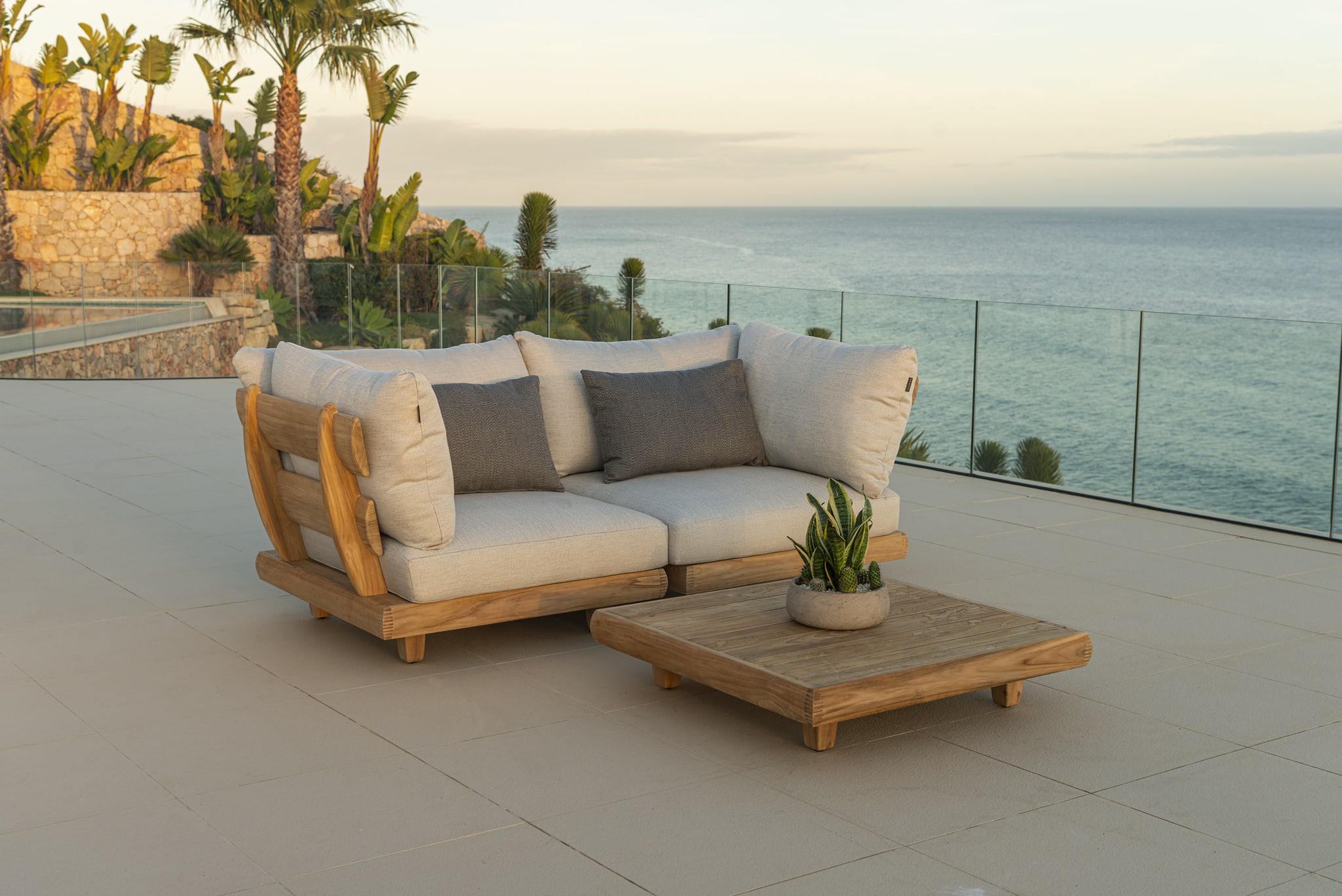 SORRENTO END/ARM SEAT