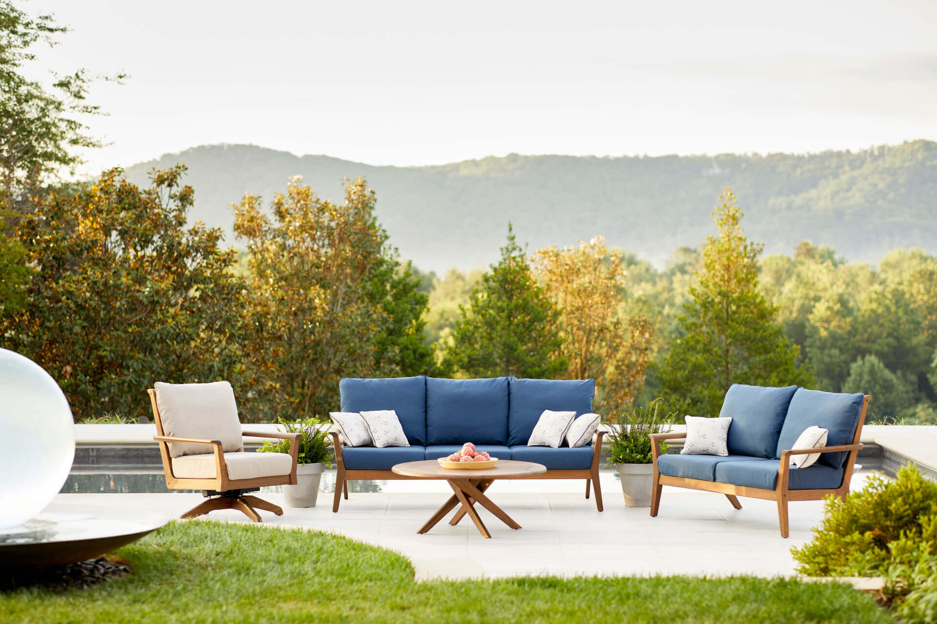 Jensen Outdoor Sky Loveseat Furniture